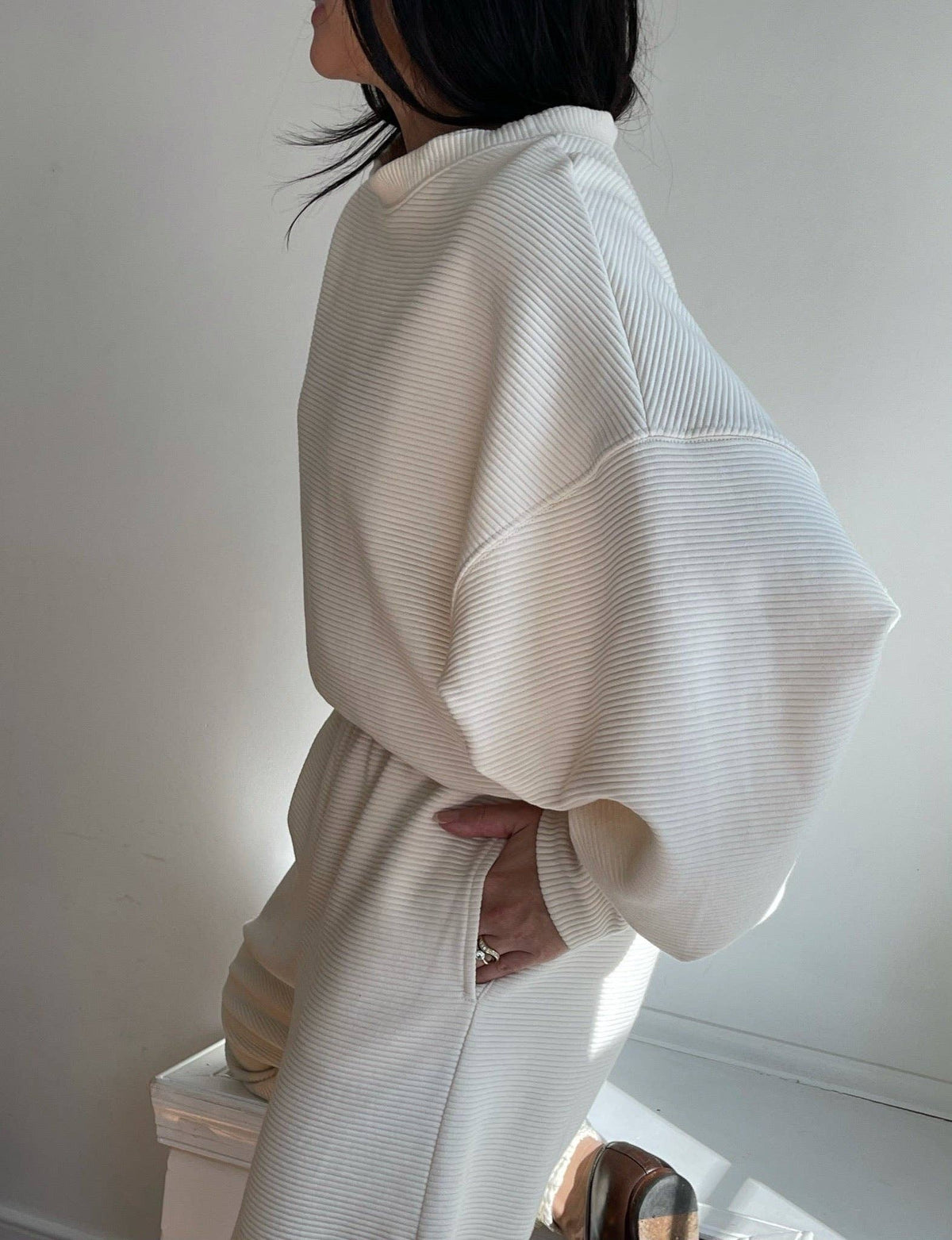 Margot Rippled Cotton Cropped Sweatshirt: Cream / O/S