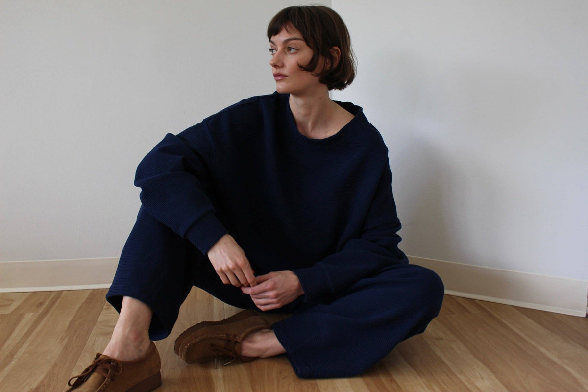 Margot Rippled Cotton Cropped Sweatshirt: Faded Black / O/S