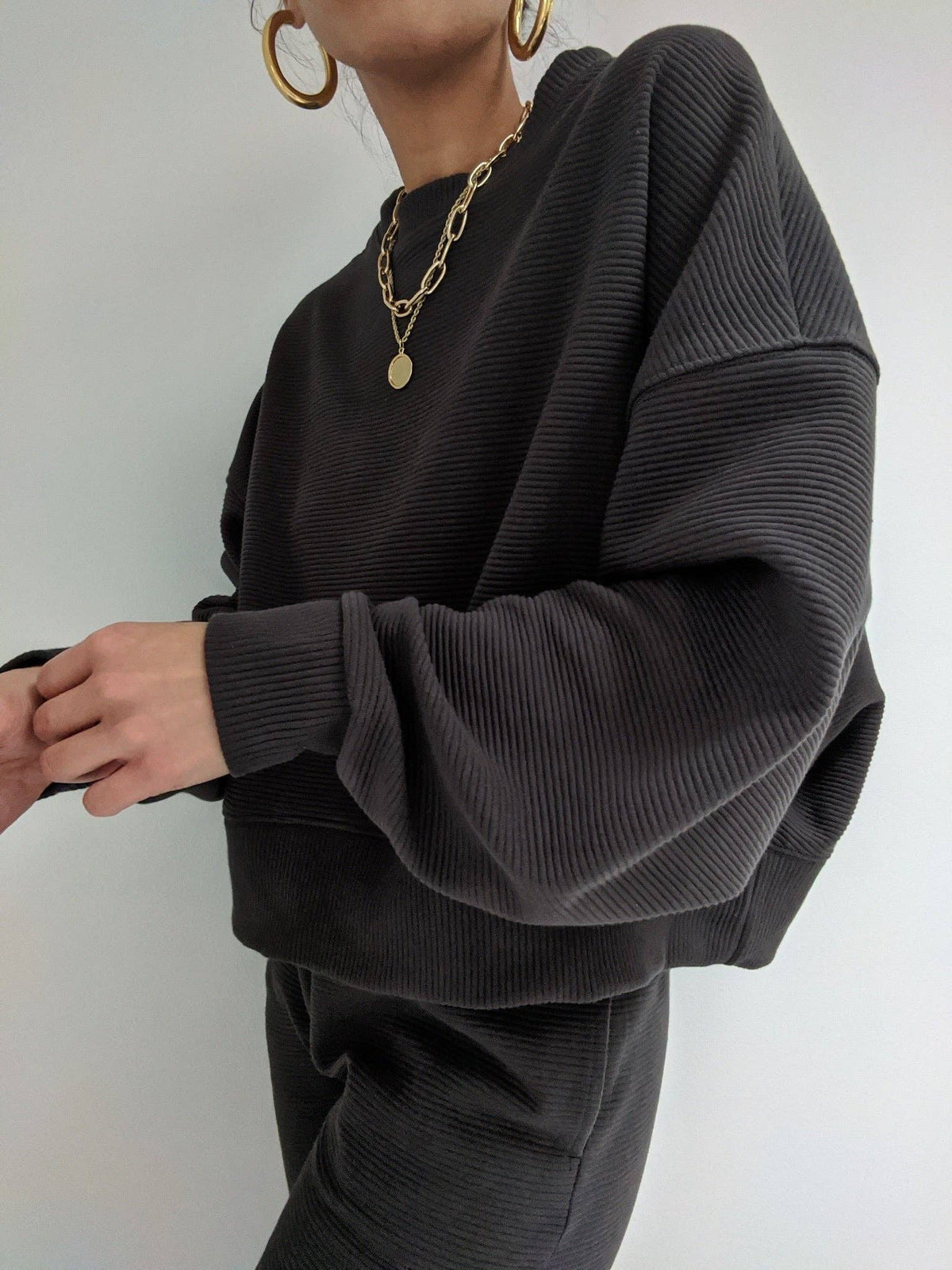 Margot Rippled Cotton Cropped Sweatshirt: Faded Black / O/S